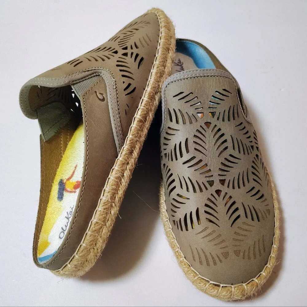 OluKai Women's Kaula 'Olu 'Ili Perforated Leather Espadrille Mules Grey Size 8